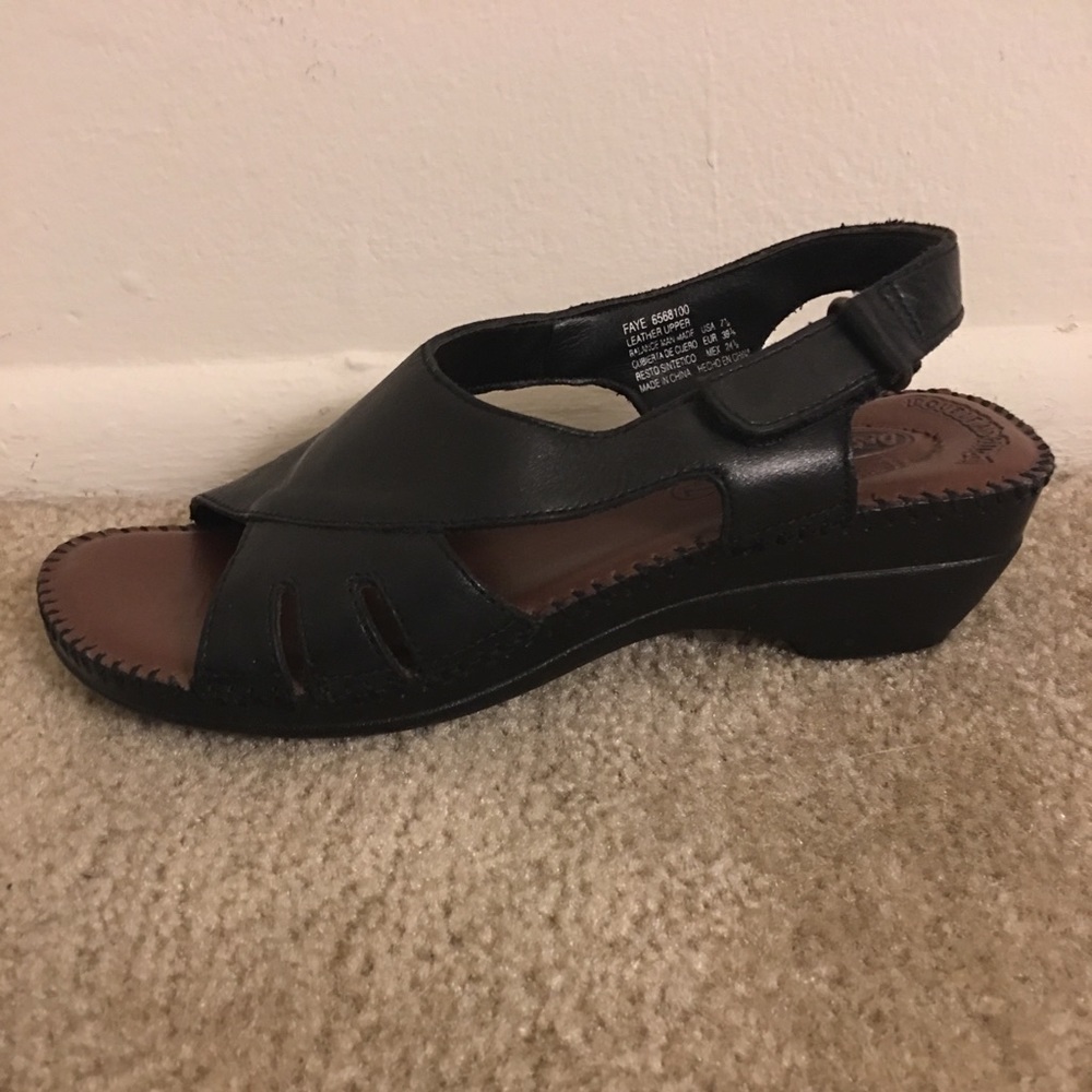 Dr. Scholl’s sandals